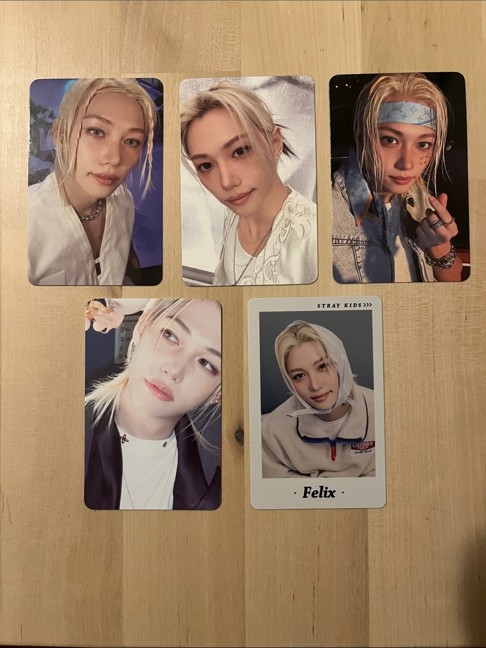 NEW! Set of 5 OFFICIAL Felix of Stray Kids photocards (set #7) This & That